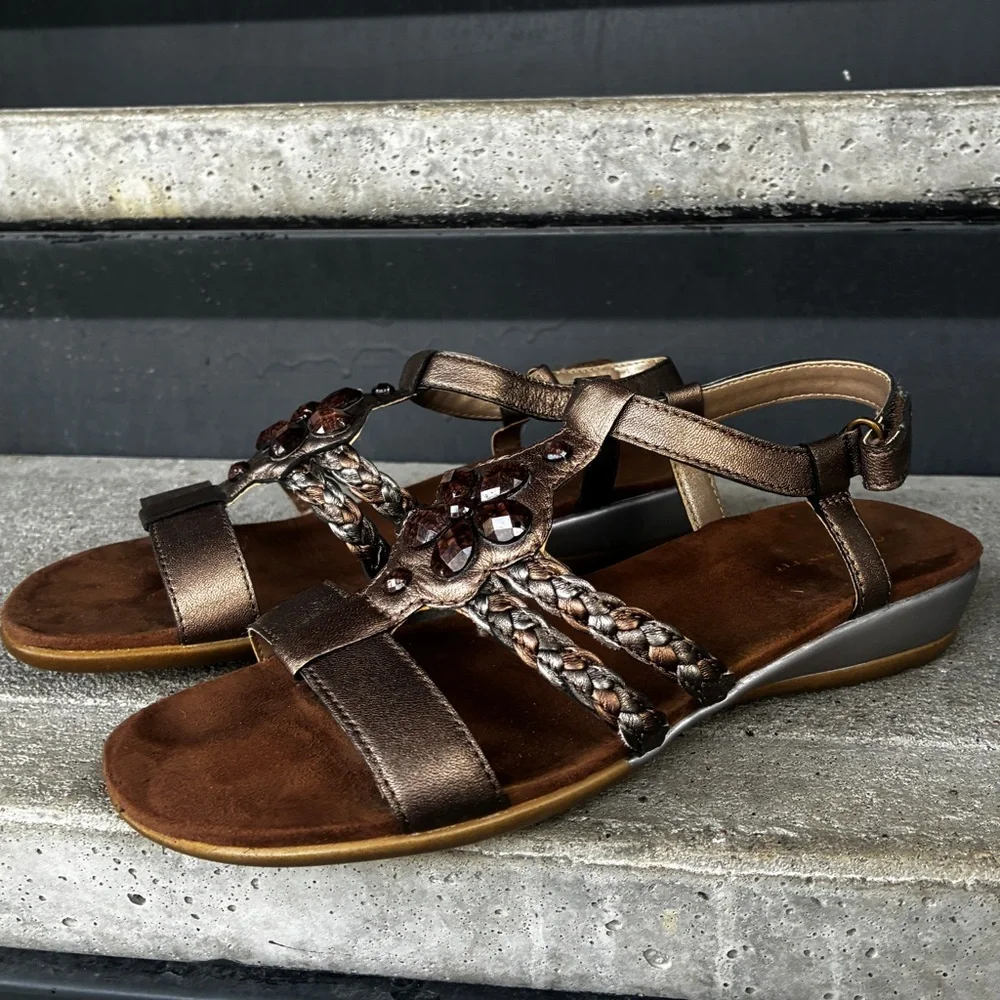 Easy Spirit Eshattie bronze metallic Rhinestone Embellished t-strap flat Sandals